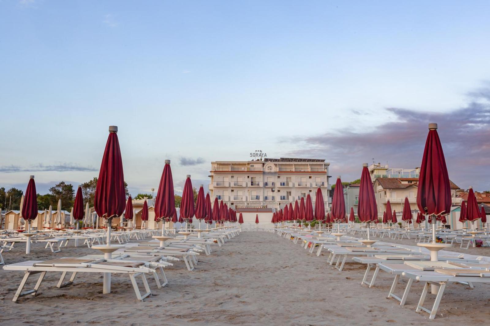 Hotel Soraya - Spiaggia Sawasdee Riccione Exterior foto