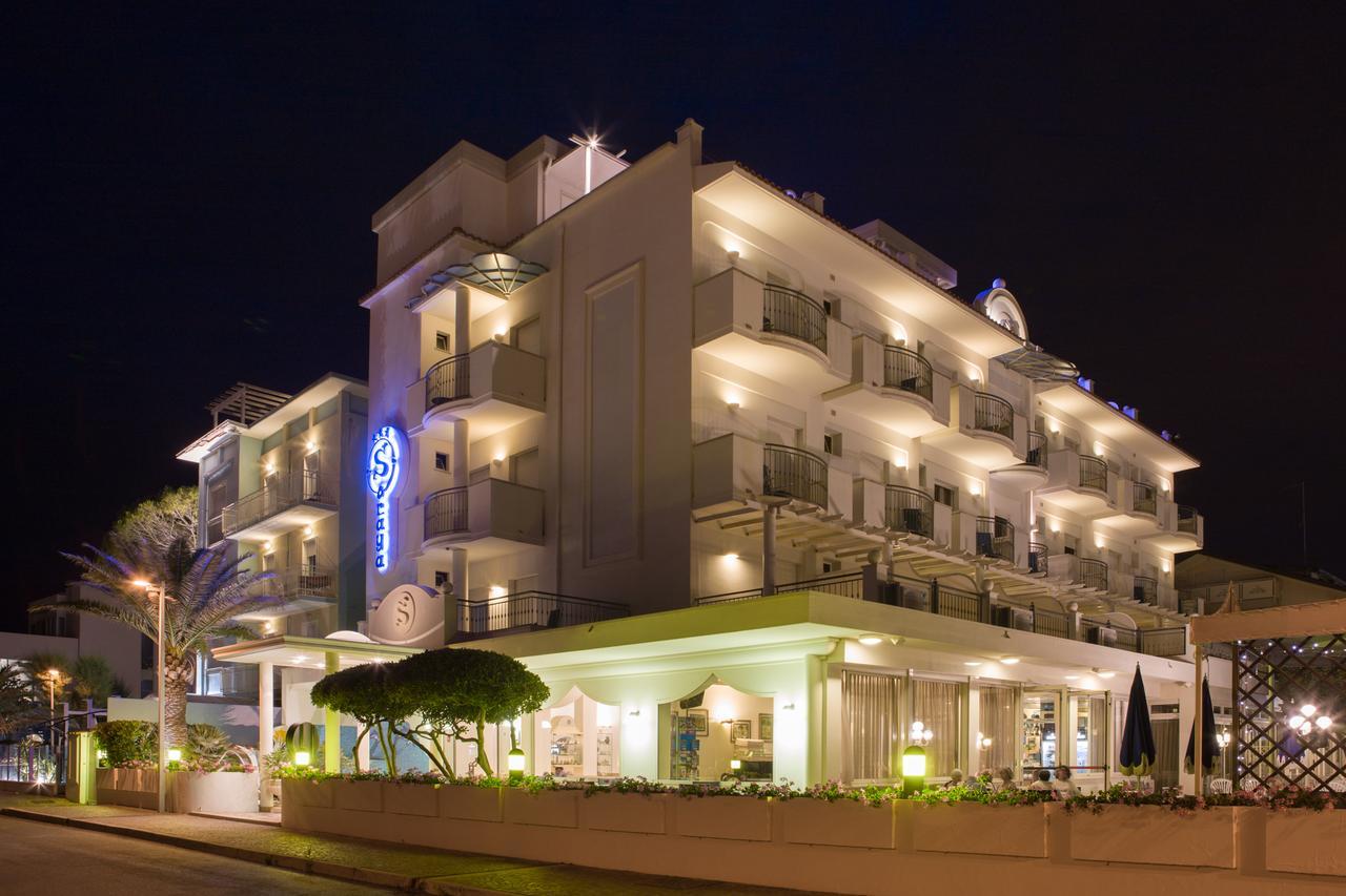 Hotel Soraya - Spiaggia Sawasdee Riccione Exterior foto